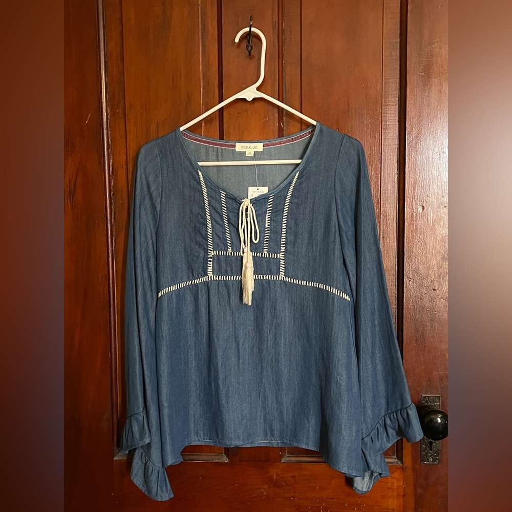Taylor & Sage XS Women’s Denim Top